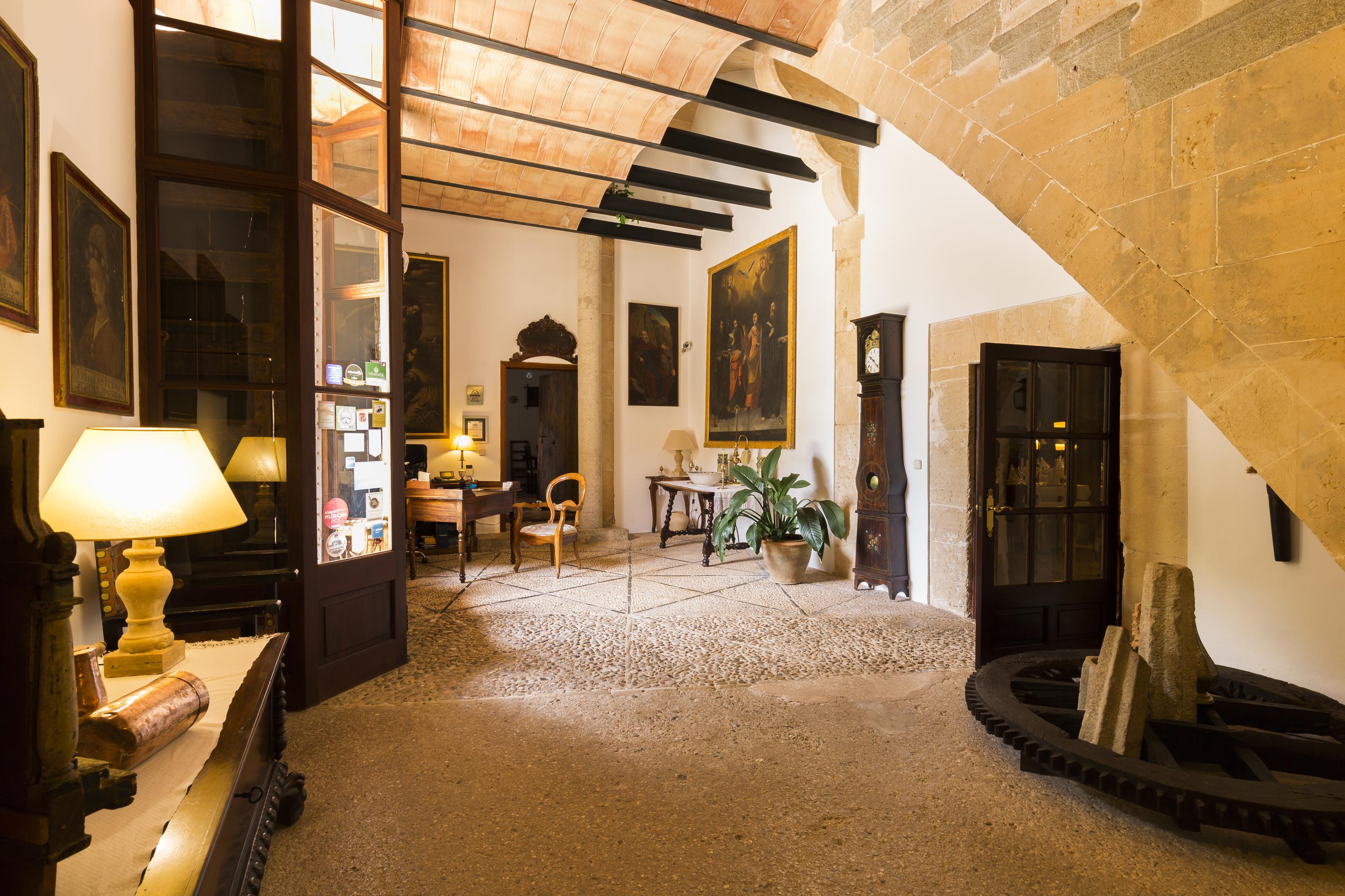 Hotel Sa Torre De 4*